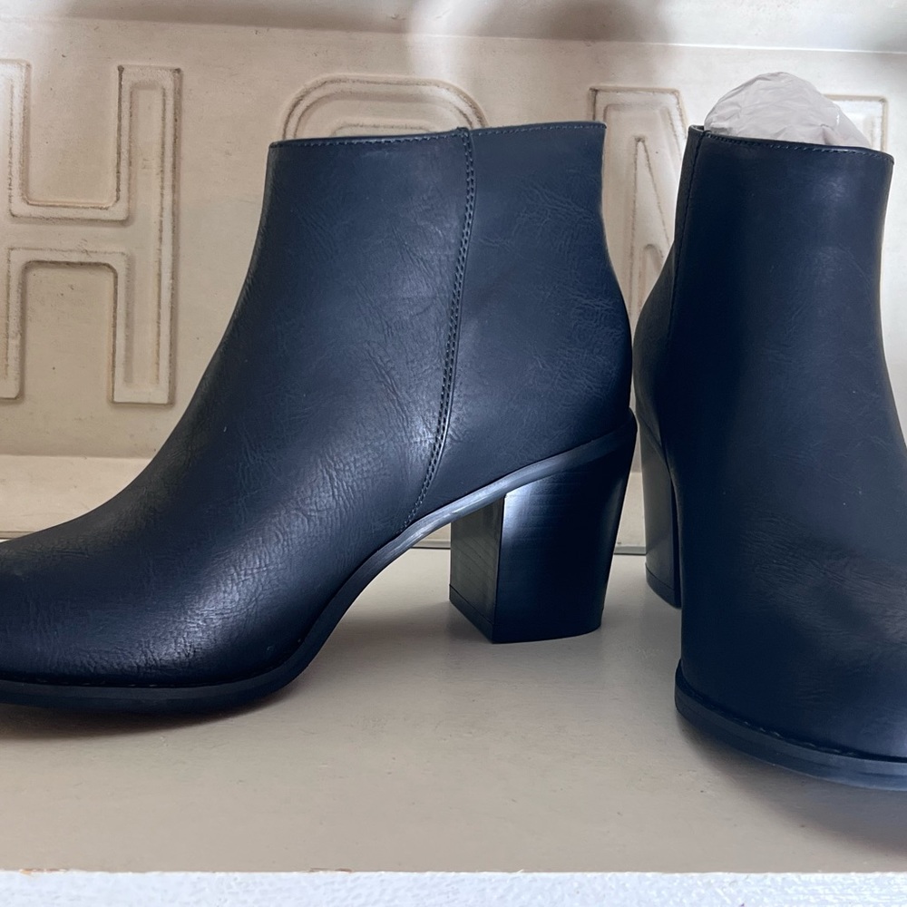 Luoika Boots - Picture 3 of 5
